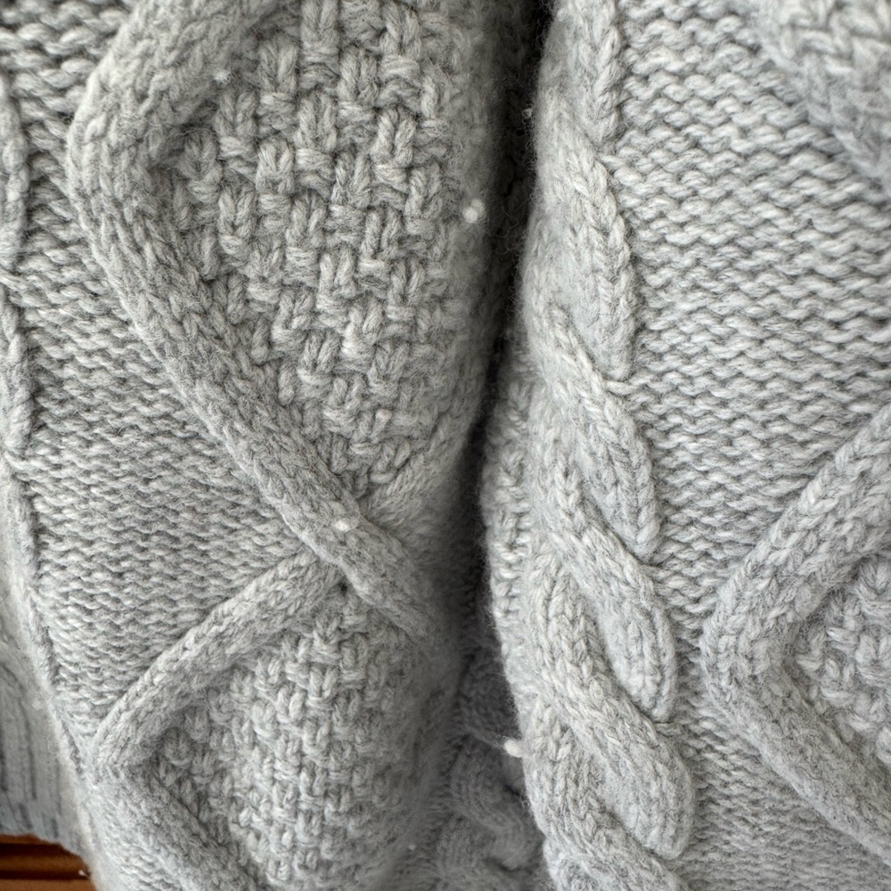ARITZIA Sunday Best Women's Crewneck Cable Knit Wool Peggy Sweater - Picture 6 of 8